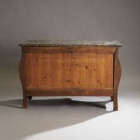 Commode tombeau en placage de bois de rose dans des encadrem… (photo 5)