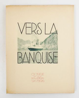 un vieux livre avec l'image d'un bateau sur l'eau