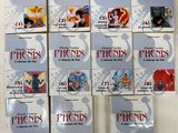 beaucoup de livres sur la table