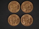 trois souverains en or, dont l'un est un souverain et l'autre un souverain