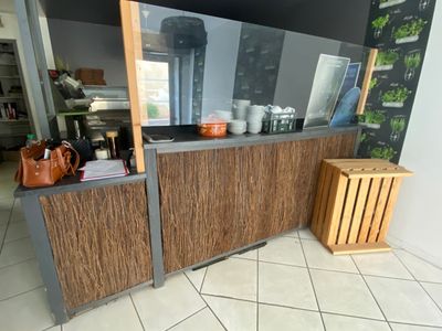 Comptoir en mélaminé (fabrication artisanale)