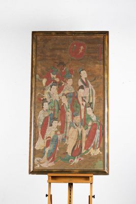 tableau représentant un groupe de personnes sur un chevalet en bois, sur fond blanc