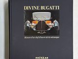une image représentant un livre sur lequel figure l'illustration d'une voiture