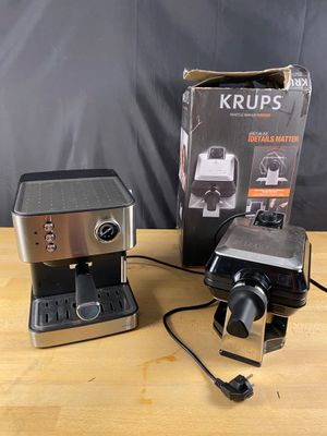 Machine à expresso Krups avec son emballage d'origine et son chargeur
