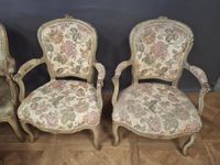 Suite de six fauteuils cabriolet en bois mouluré, sculpté, l… (photo 3)