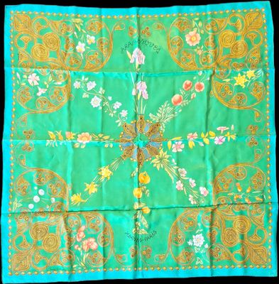 HERMES - Carré en soie modèle "Arabesque" par Henri d'Origny…