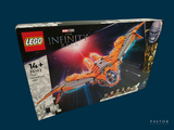 une boîte de Lego sur laquelle figure l'image d'un vaisseau spatial