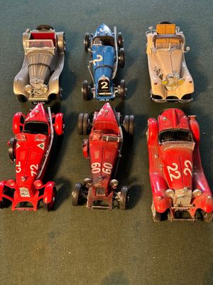 Miniatures 1/18ème Burago : 4 modèles course et 2 modèles an…