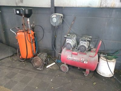 Récupérateur d'huile mobile avec entonnoir et cuve orange us…