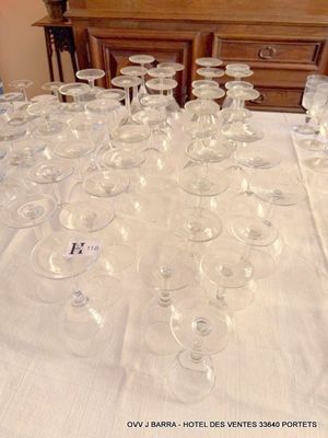 Lot de verres en cristal et autres plusieurs modèles différe…