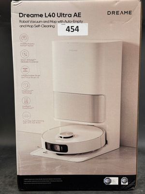 packaging of a new product for a home appliance, dreame l40 ultra ae