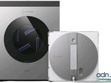 Le boîtier de disque Sony se trouve à côté du boîtier de disque Sony