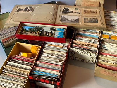 un grand nombre de livres empilés les uns sur les autres