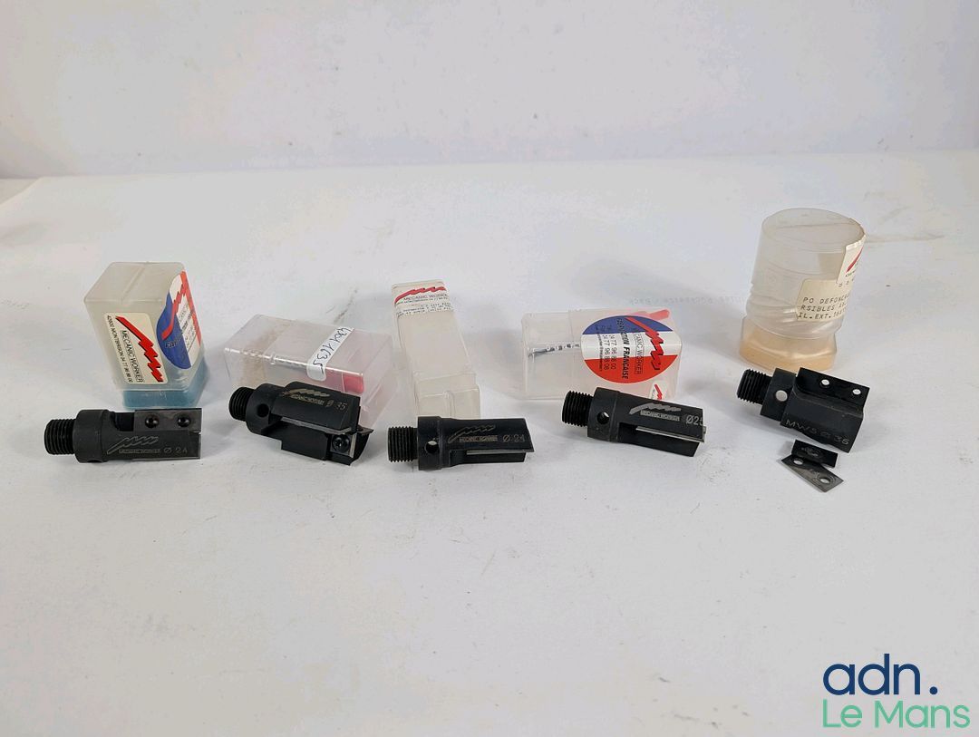 Lot de 7 porte-outils de défonçage à plaquettes réversibles.