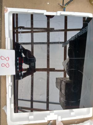 une photo d'un téléphone portable dans un étui