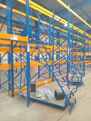 a large warehouse racking system in a warehouse with lots of shelves