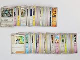 beaucoup de cartes sur la table