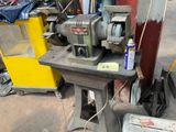 a machine that is sitting on a table in a garage