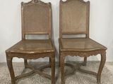 paire de chaises anciennes à dossier en rotin
