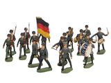 figurines représentant un groupe de soldats avec un drapeau allemand sur fond blanc