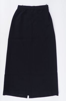 Création Pierre CARDIN Jupe longue noire, taille haute.
