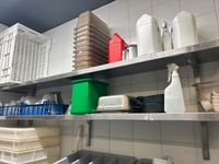 1 lave mains mural en inox, 1 plonge en inox à 2 bacs, 5 éta… (photo 6)