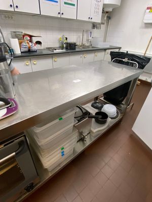 VENTE SUR DESIGNATION - LOT 7 - Une table Chef inox deux niveaux (sans - Photo 1