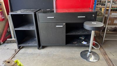Ensemble de mobilier courant comprenant
