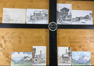 une photo d'une fenêtre sur laquelle sont dessinés plein de dessins