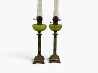 Lot de deux lampes à pétrole d’un modèle légèrement différen… (photo 2)