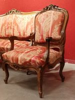 Canapé et paire de fauteuils en noyer mouluré et sculpté, mo… (photo 4)
