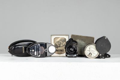 Lot de trois posemètres : Sekonic, Bell & howell, Mini