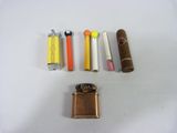un briquet, un briquet, un briquet, et encore un briquet, les uns à côté des autres