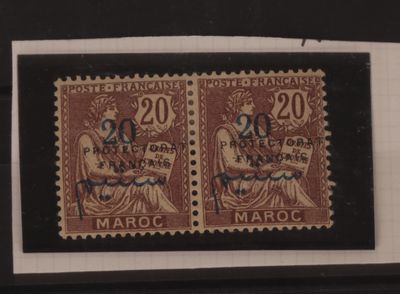 deux timbres représentant une femme et un homme