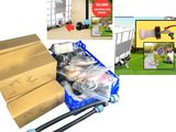 une photo d'une photo représentant un camion de déménagement et un carton contenant des affaires