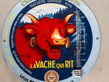 une photo d'un autocollant sur lequel figure l'image d'un taureau
