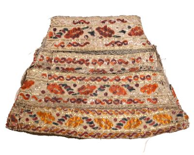 an image of a skirt made out of a piece of cloth