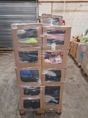 LOT DE SOLDERIE DONT COLLANTS + VETEMENTS DONT NOMBREUX SOUS EMBALLAGE