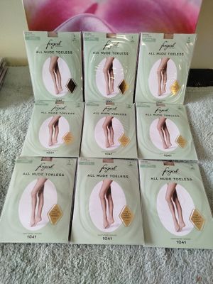 lot de 38 collants avec orteils libres de marque FOGAL (prod…