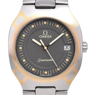 une image d'une montre en gros plan sur fond blanc