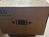 a box that is sitting on top of a pallet