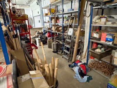 lot de fournitures, trainant (radiateurs, gamelles, micro-ondes, casqu - Photo 1