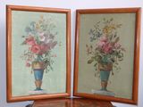 tableau représentant un vase de fleurs posé sur une table, à côté d'un autre tableau représentant un vase de fleurs posé sur une table