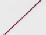 un bracelet en rubis et diamants