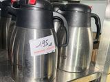 il y a de nombreux modèles de bouilloires à café en rayon