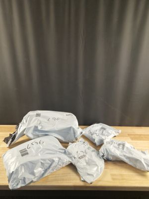 L76// Lot 5 colis Mystere (Retour Amazon,NPAI, Adresse incom… - Photo 1