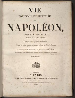 un livre ouvert avec un titre en noir et blanc