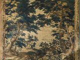 une image d'une tapisserie accrochée au mur d'une pièce