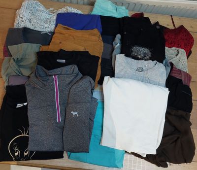 lot de 35 vêtements 2nd main en bon etat - Photo 1