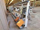 l'image d'une machine installée dans un entrepôt